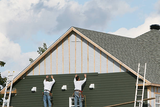Professional Siding technician working in Benson, MN
